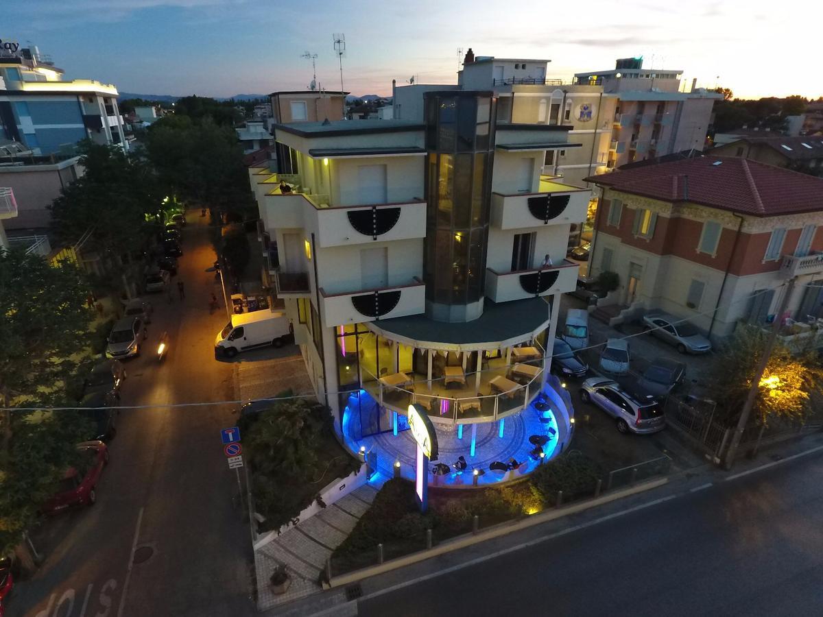 Amba Hotel Rímini Exterior foto